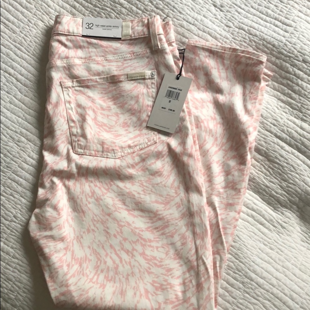 Capri pants